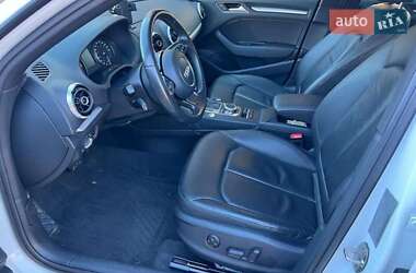 Хэтчбек Audi A3 2016 в 