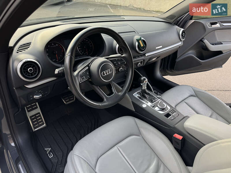 Седан Audi A3 2016 в Одессе