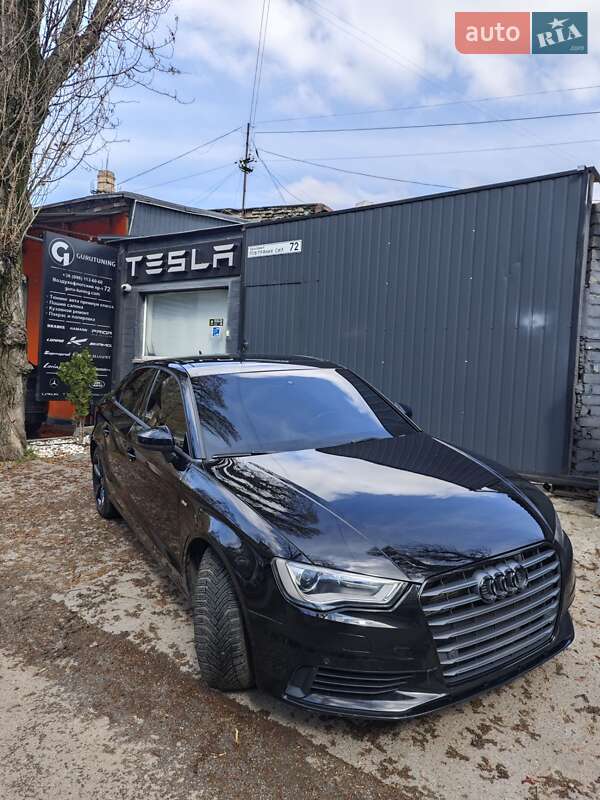 Седан Audi A3 2015 в Киеве