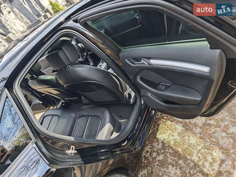 Седан Audi A3 2015 в Киеве