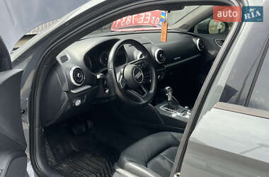 Седан Audi A3 2016 в 