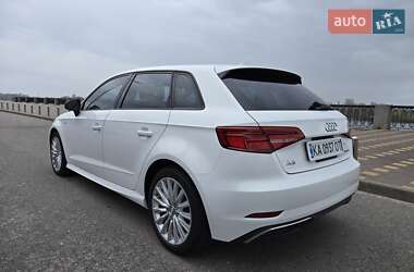 Хетчбек Audi A3 2016 в 