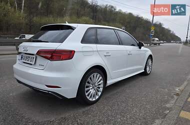 Хетчбек Audi A3 2016 в 