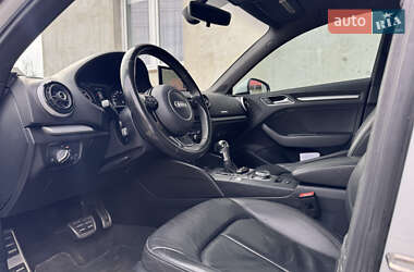 Хэтчбек Audi A3 2016 в 