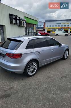 Хэтчбек Audi A3 2016 в 