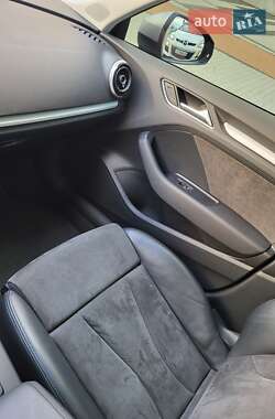 Хэтчбек Audi A3 2016 в 