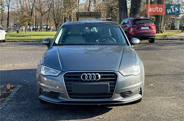Седан Audi A3 2016 в 