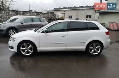 Хэтчбек Audi A3 2010 в 