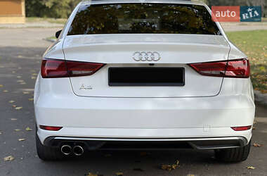 Седан Audi A3 2018 в 