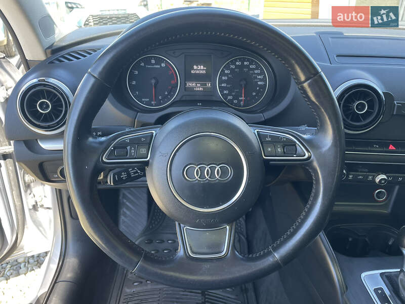 Седан Audi A3 2016 в Стрые