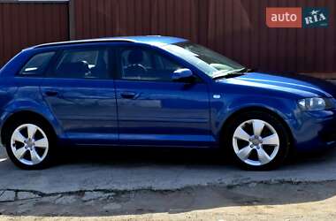 Хэтчбек Audi A3 2007 в 