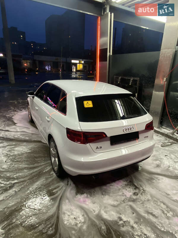 Хэтчбек Audi A3 2014 в Харькове