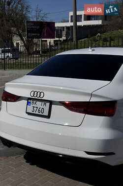 Седан Audi A3 2017 в 