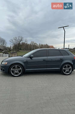 Хэтчбек Audi A3 2012 в 