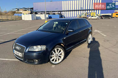 Хэтчбек Audi A3 2005 в 