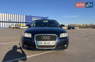Хэтчбек Audi A3 2005 в 