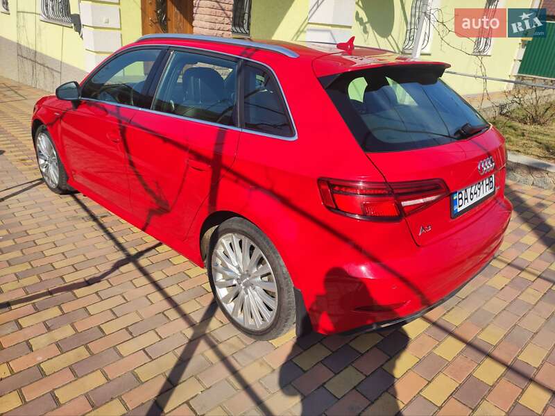 Хэтчбек Audi A3 2017 в Умани