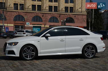 Седан Audi A3 2018 в 