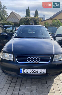 Хетчбек Audi A3 2001 в 