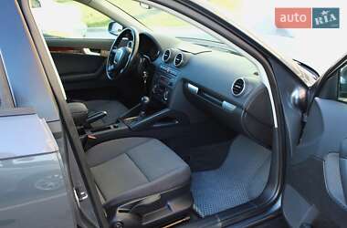 Хэтчбек Audi A3 2005 в 