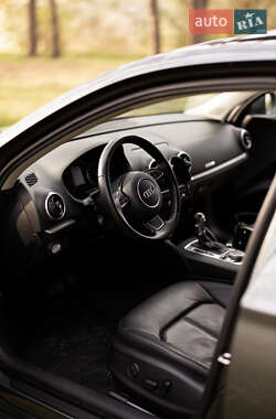 Седан Audi A3 2014 в 