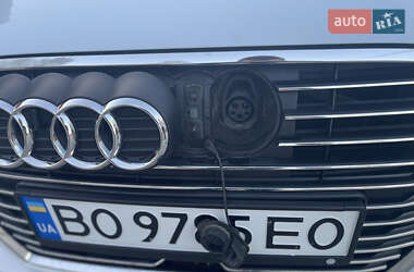 Хэтчбек Audi A3 2017 в 