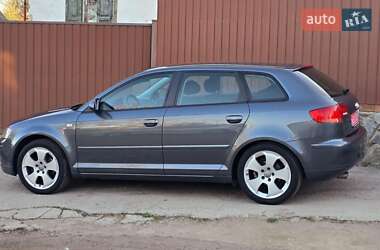 Хэтчбек Audi A3 2006 в 