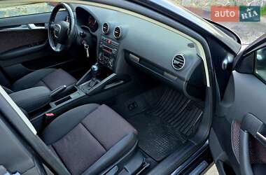 Хэтчбек Audi A3 2006 в 