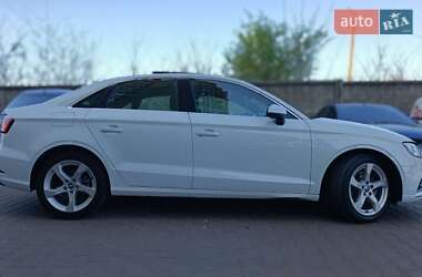 Седан Audi A3 2018 в 