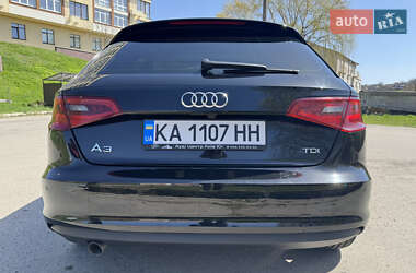 Хетчбек Audi A3 2015 в 
