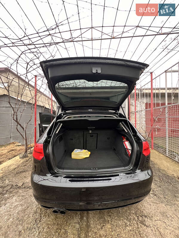 Хэтчбек Audi A3 2012 в Нерубайском