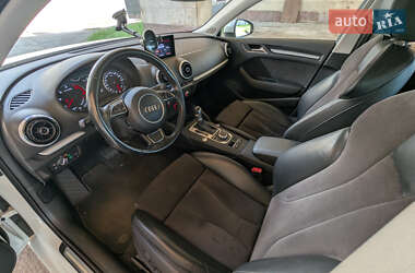 Хэтчбек Audi A3 2016 в 