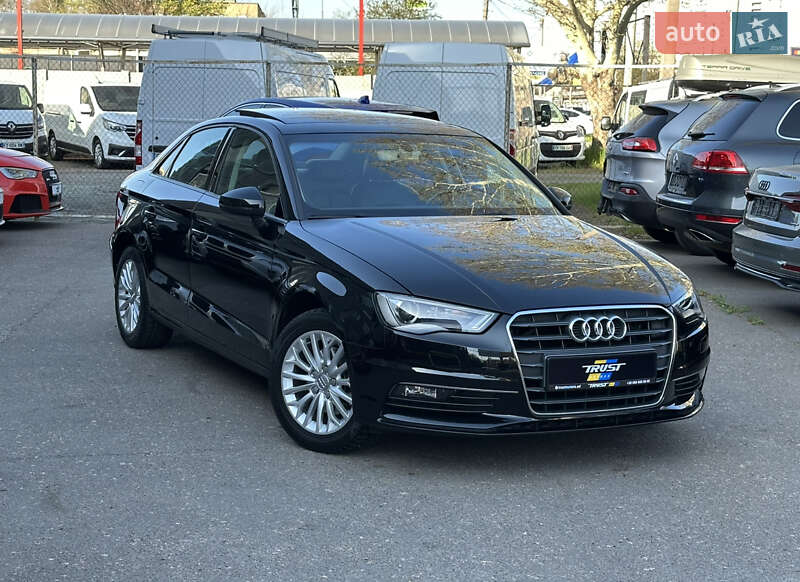 Седан Audi A3 2016 в Одессе