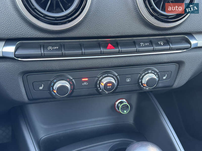 Седан Audi A3 2016 в Одессе