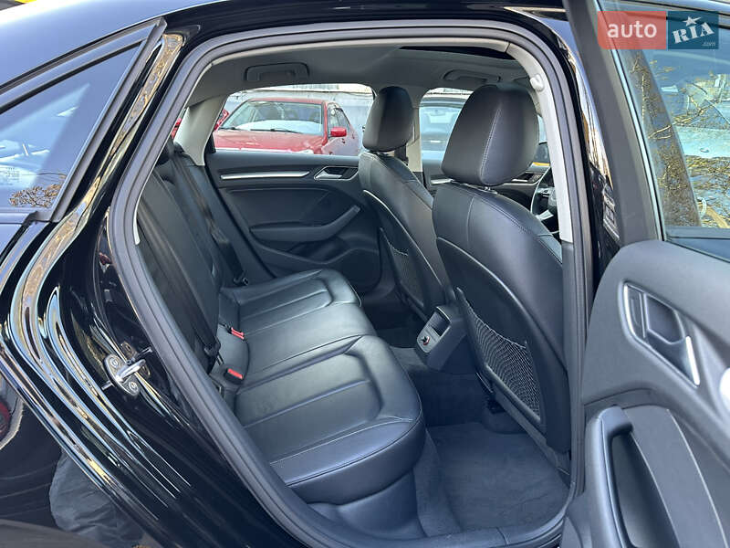Седан Audi A3 2016 в Одессе