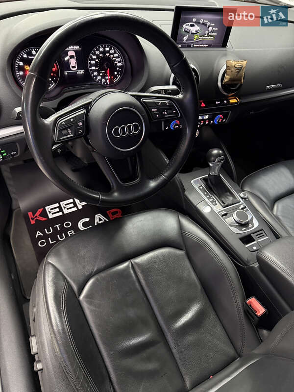 Седан Audi A3 2016 в Одессе