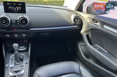 Седан Audi A3 2016 в 