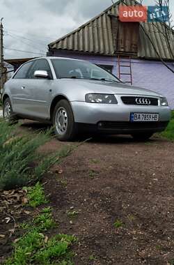 Хетчбек Audi A3 2002 в 