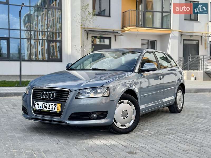 Хетчбек Audi A3 2009 в 