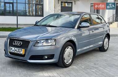 Хетчбек Audi A3 2009 в 
