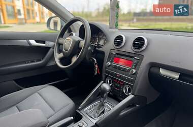 Хетчбек Audi A3 2009 в 