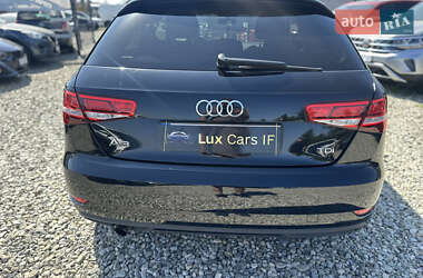 Хэтчбек Audi A3 2017 в 