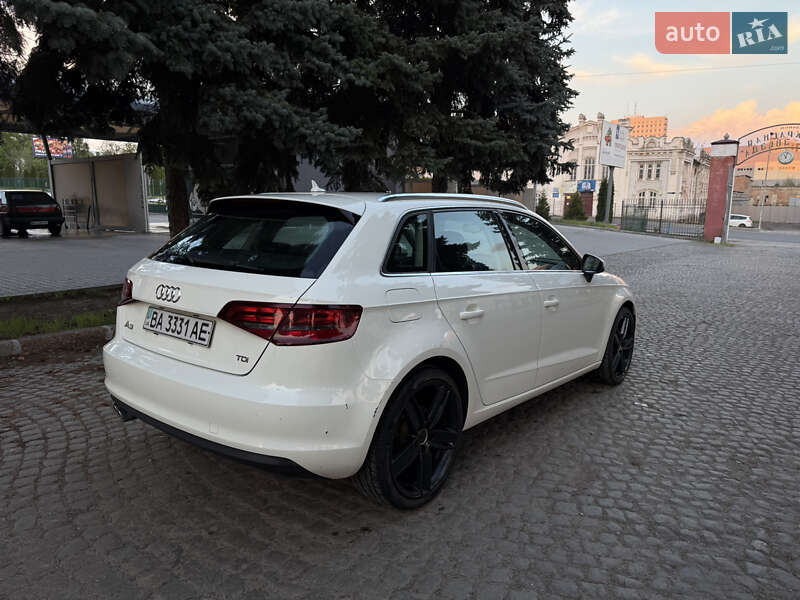 Хетчбек Audi A3 2013 в Кропивницькому