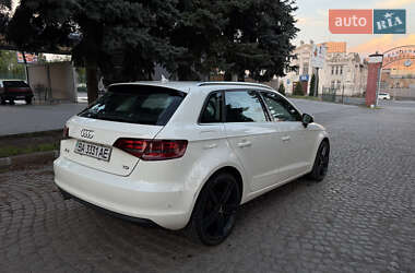 Хэтчбек Audi A3 2013 в 