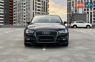 Седан Audi A3 2016 в 