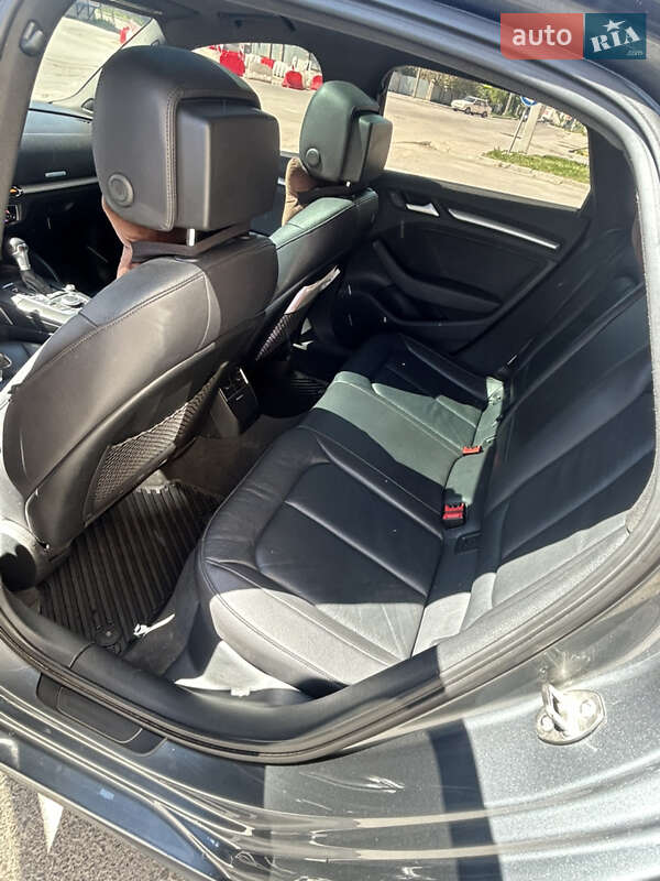 Седан Audi A3 2015 в Тернополе
