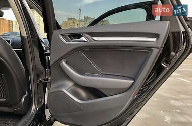 Седан Audi A3 2016 в 