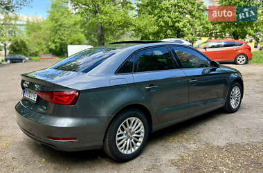 Седан Audi A3 2016 в 