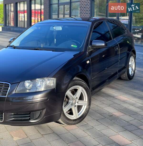 Хэтчбек Audi A3 2004 в Тернополе