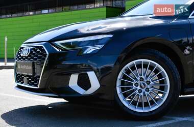 Хетчбек Audi A3 2021 в 